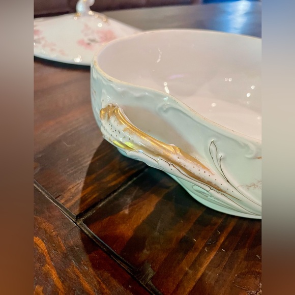 Pair Of Vintage Haviland & Co. Limoges floral casserole dishes w/ lids (France) - Picture 5 of 9